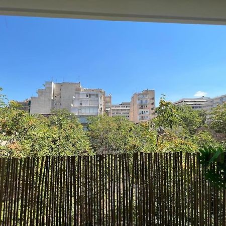 Chic Apt Near Acropolis - Avdi Square Atenas Exterior foto